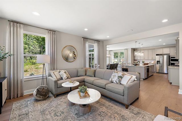 499 Cannonade Loop, Howell, MI 48843