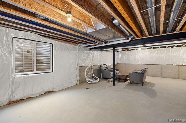 499 Cannonade Loop, Howell, MI 48843