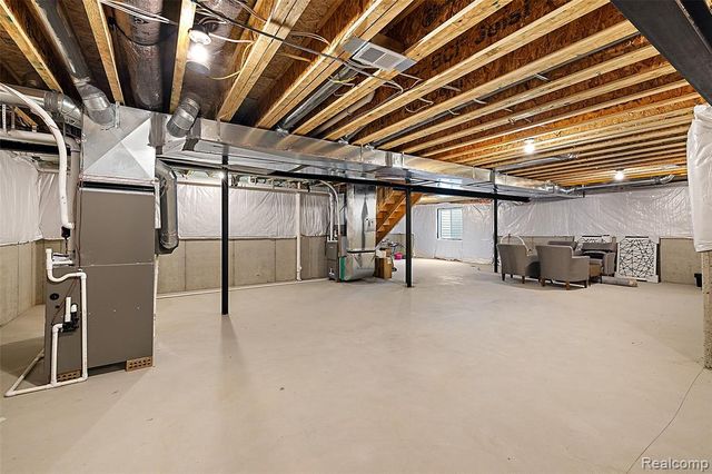 499 Cannonade Loop, Howell, MI 48843