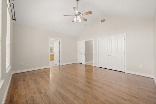 509 Meadow Oaks DR, Dripping Springs, TX 78620