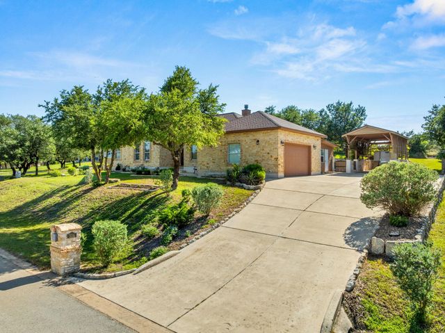509 Meadow Oaks DR, Dripping Springs, TX 78620
