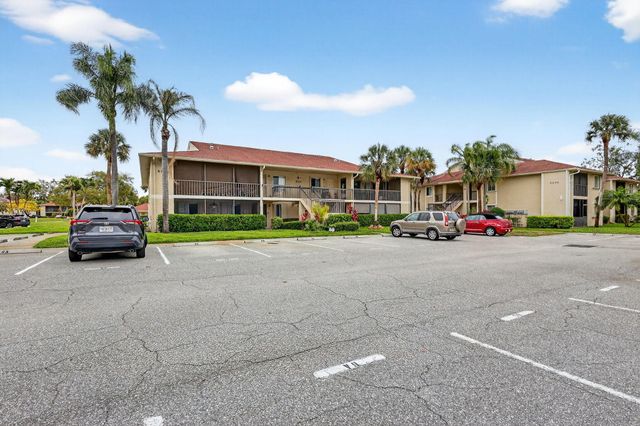 6536 Chasewood Drive A, Jupiter, FL 33458