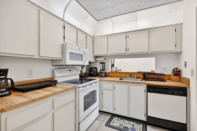 6536 Chasewood Drive A, Jupiter, FL 33458