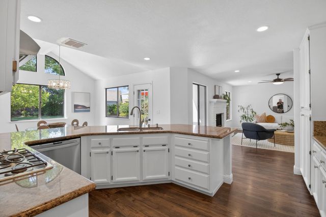 427 Taggert Ct, Roseville, CA 95678