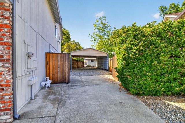 427 Taggert Ct, Roseville, CA 95678