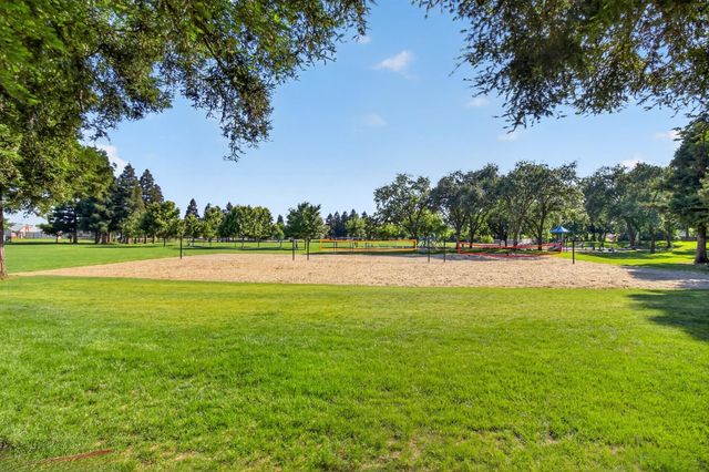 427 Taggert Ct, Roseville, CA 95678