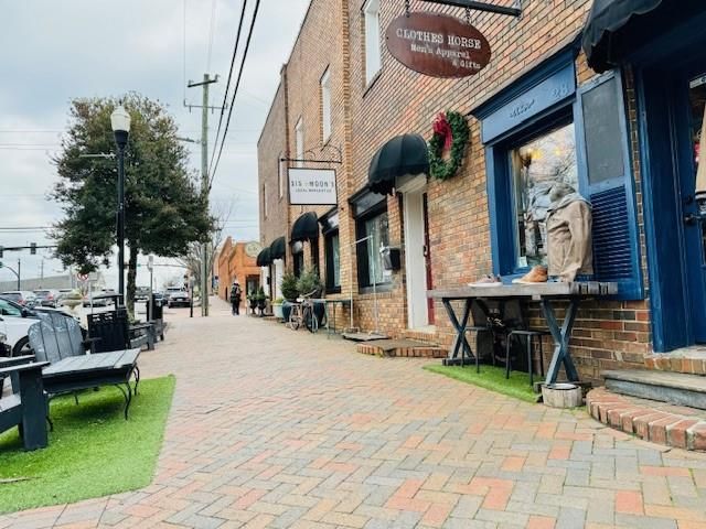 1115 Marka Lane, Alpharetta, GA 30004