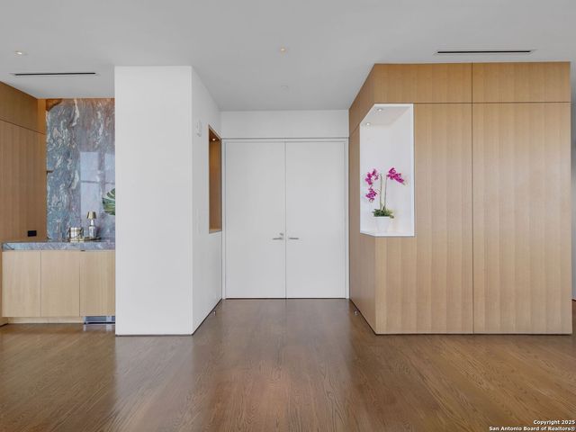 4242 Broadway Apt 2001, San Antonio, TX 78209