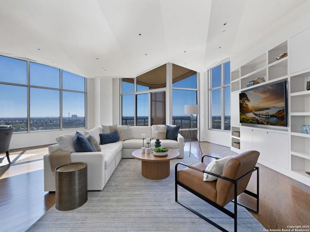 4242 Broadway Apt 2001, San Antonio, TX 78209