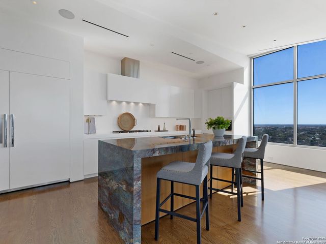 4242 Broadway Apt 2001, San Antonio, TX 78209