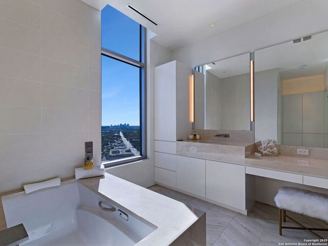 4242 Broadway Apt 2001, San Antonio, TX 78209