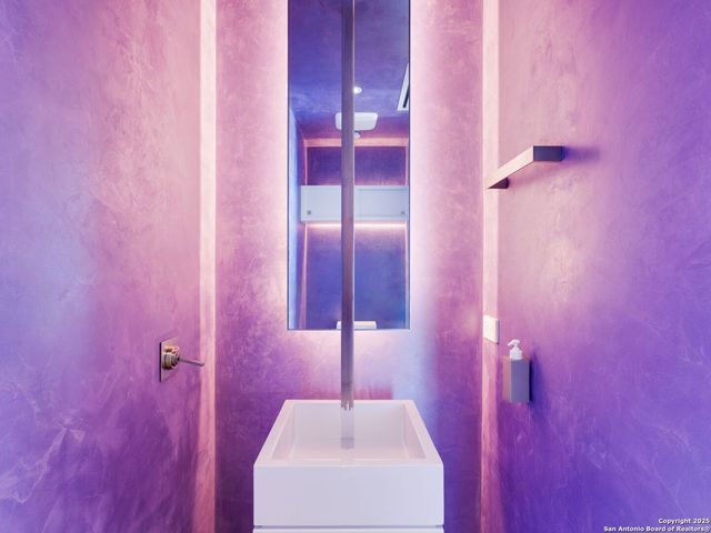 4242 Broadway Apt 2001, San Antonio, TX 78209