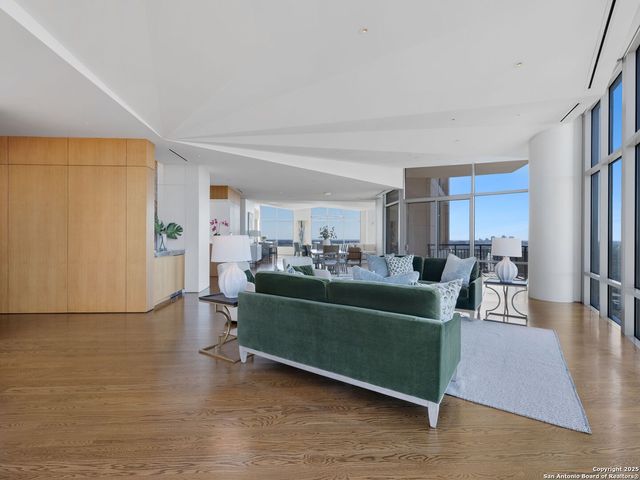 4242 Broadway Apt 2001, San Antonio, TX 78209