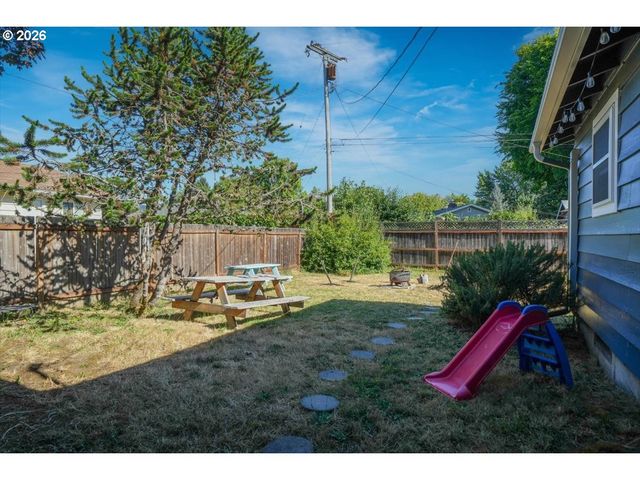 2215 Nw CIRCLE Blvd, Corvallis, OR 97330