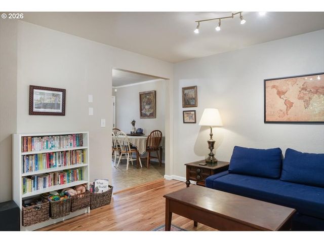 2215 Nw CIRCLE Blvd, Corvallis, OR 97330