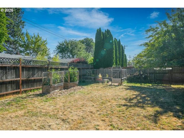 2215 Nw CIRCLE Blvd, Corvallis, OR 97330