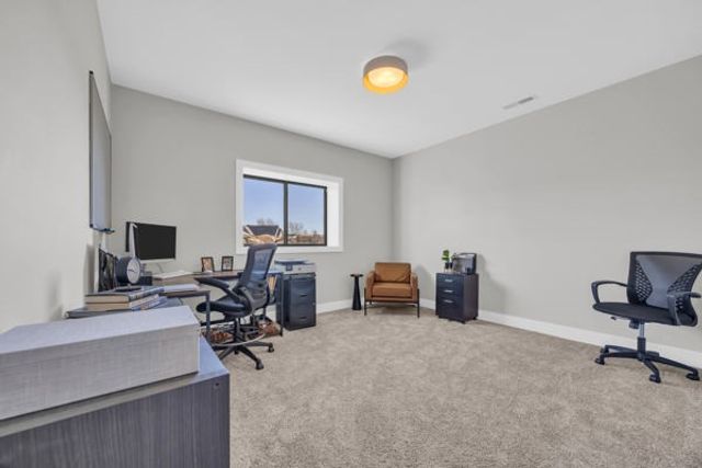 6720 Caldwell Lane NE, Cedar Rapids, IA 52411