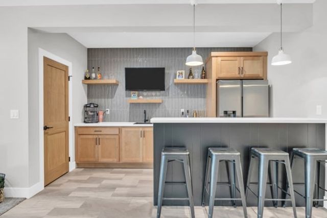 6720 Caldwell Lane NE, Cedar Rapids, IA 52411