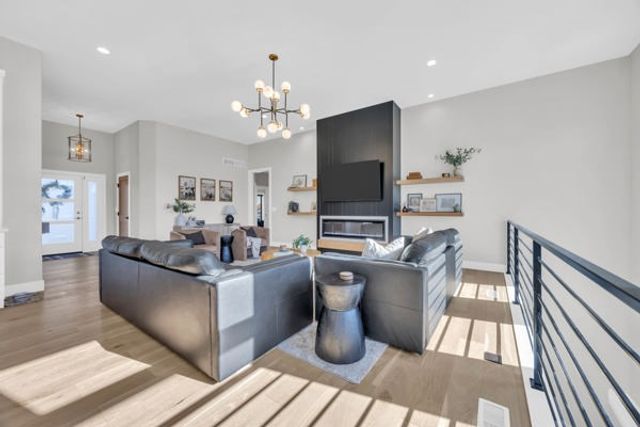 6720 Caldwell Lane NE, Cedar Rapids, IA 52411