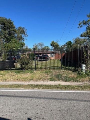 5606 Creekmont Drive, Houston, TX 77091