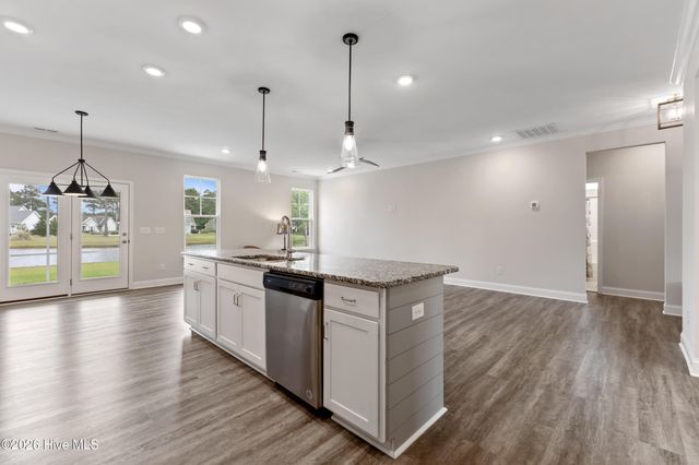 162 Autumn Breeze Lane NE, Bolivia, NC 28422