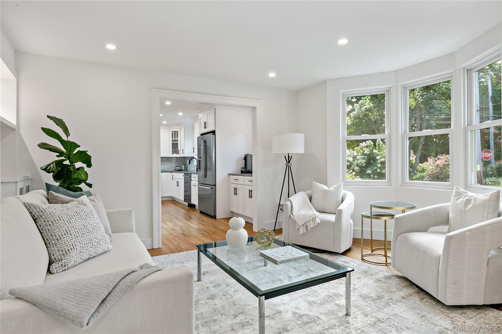1 Stoneleigh Close, Scarsdale, NY 10583 — photo 5