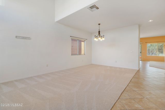 86 E Calle Trona, Green Valley, AZ 85614