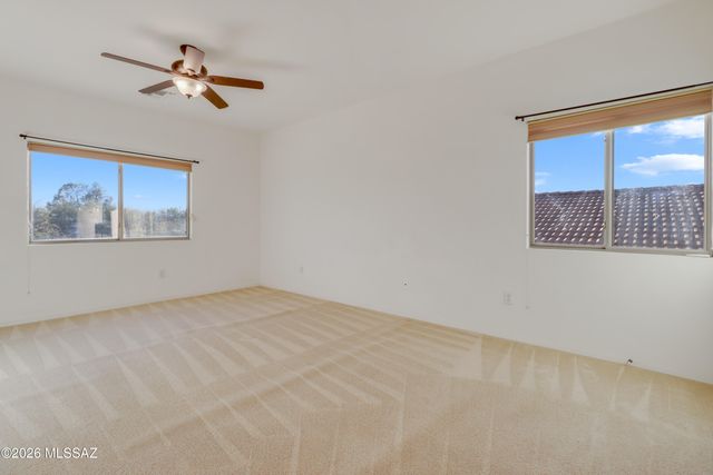 86 E Calle Trona, Green Valley, AZ 85614