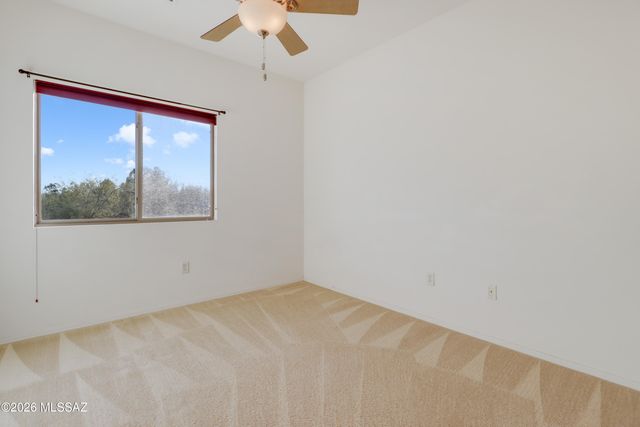 86 E Calle Trona, Green Valley, AZ 85614