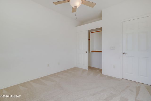 86 E Calle Trona, Green Valley, AZ 85614