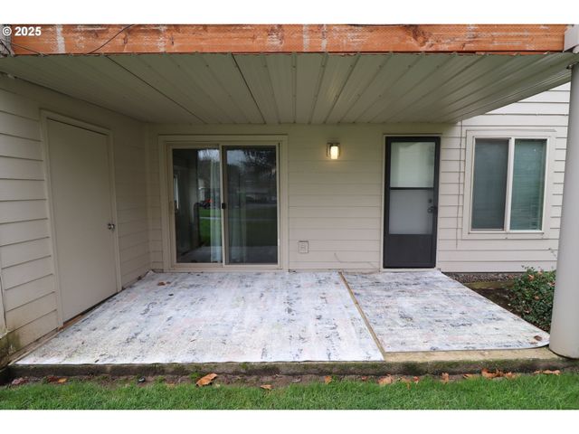 10322 Sw TRAPPER Ter, Beaverton, OR 97008