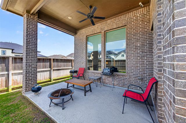 20802 Mirror Point Drive, Cypress, TX 77433