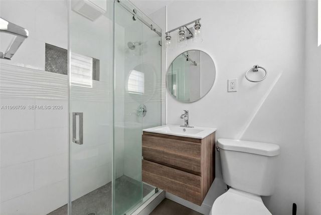 190 NE 173rd St, Miami, FL 33162