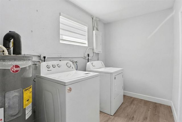 190 NE 173rd St, Miami, FL 33162