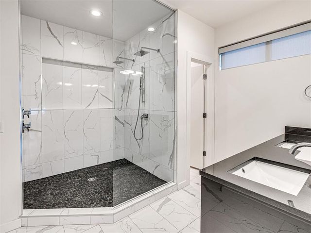 825 NW 6TH Street, Oklahoma City, OK 73106