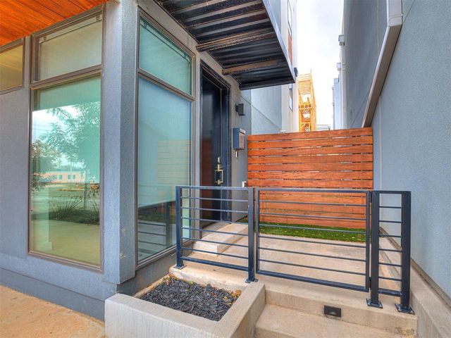 825 NW 6TH Street, Oklahoma City, OK 73106