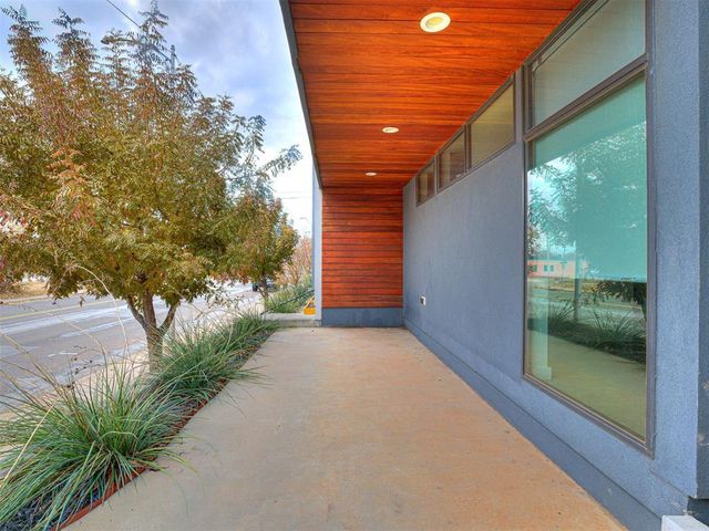 825 NW 6TH Street, Oklahoma City, OK 73106