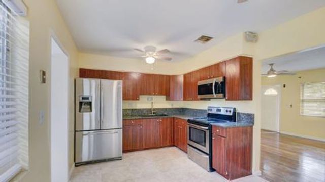511 Minnesota Street, Lantana, FL 33462