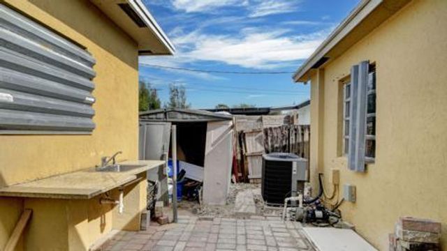 511 Minnesota Street, Lantana, FL 33462