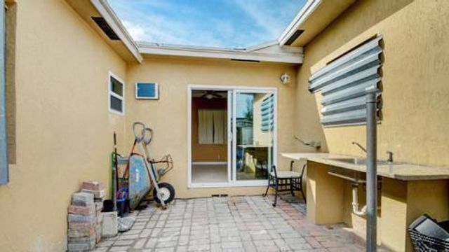 511 Minnesota Street, Lantana, FL 33462