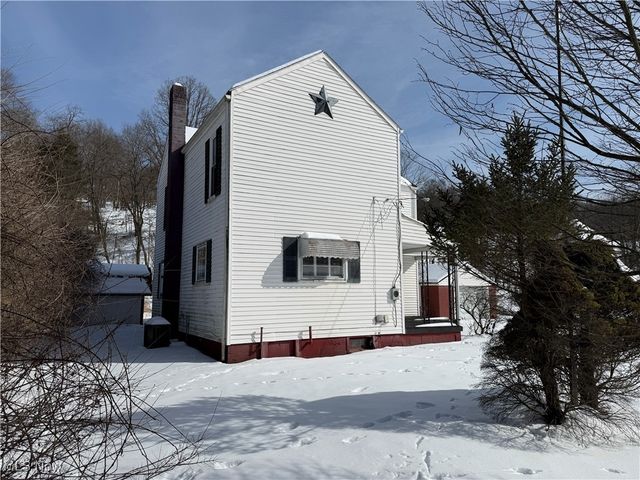 71347 Hall Street, St Clairsville, OH 43950