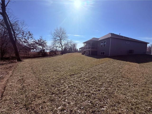 9439 N Belton Avenue, Kansas City, MO 64154