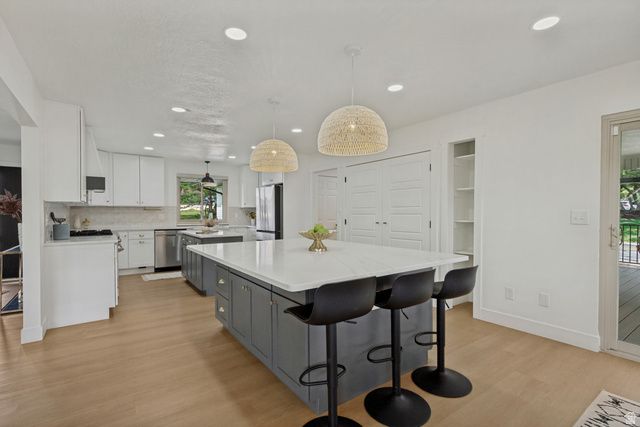 2120 E 11270 S, Sandy, UT 84092