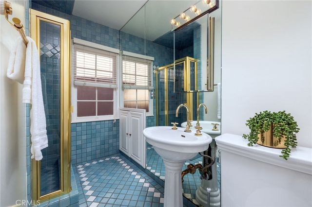 241 Bay Shore, Long Beach, CA 90803