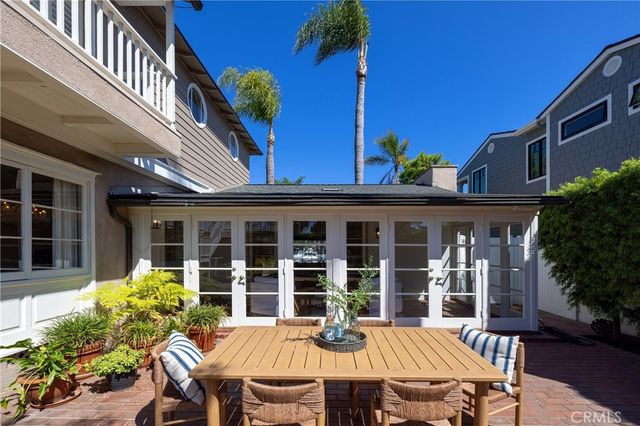 241 Bay Shore, Long Beach, CA 90803
