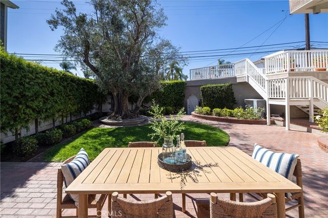241 Bay Shore, Long Beach, CA 90803