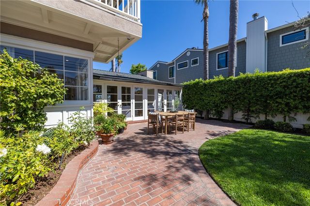 241 Bay Shore, Long Beach, CA 90803