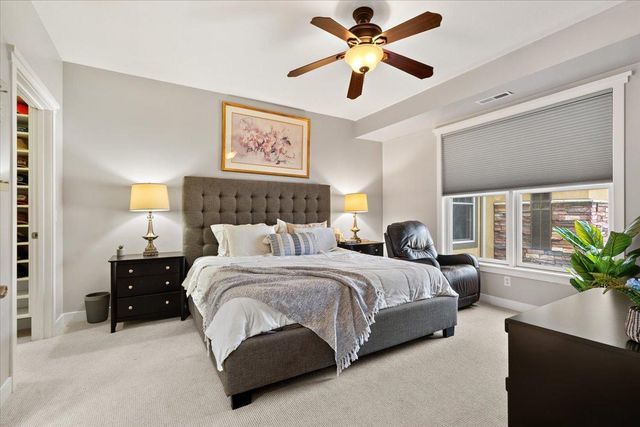 1940 Fulham Street 207, Roseville, MN 55113