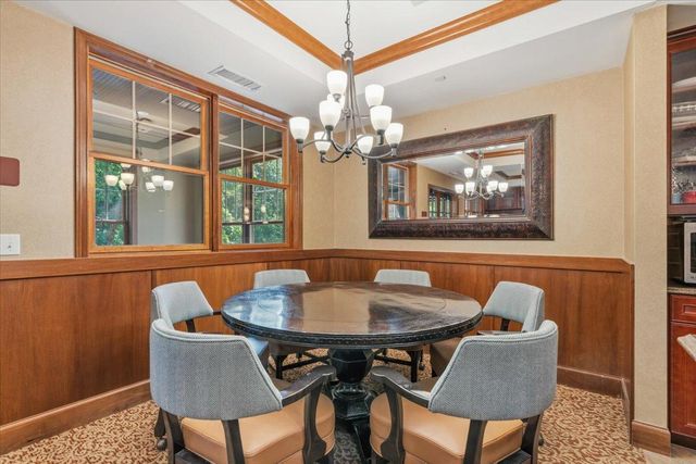 1940 Fulham Street 207, Roseville, MN 55113