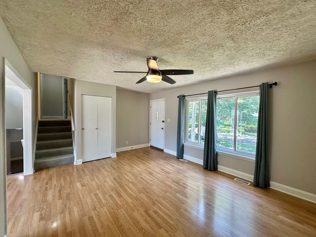 220 Hampdon Court, Bolingbrook, IL 60440